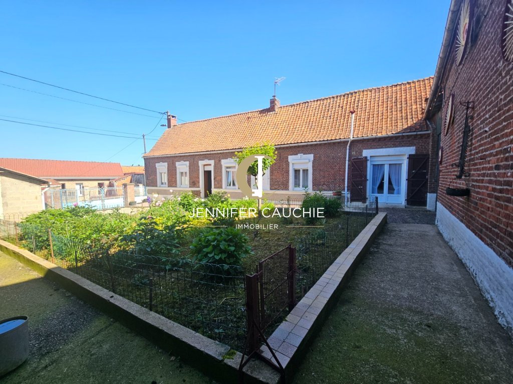 Ancien corps de ferme A VENDRE - DOHEM - 125 m2 - 210 000 &euro;