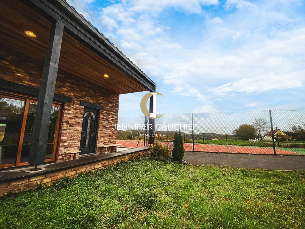 MAISON INDIVIDUELLE SEMI PLAIN PIED A VENDRE - BOUVELINGHEM - 156 m2 - 291 200 &euro;