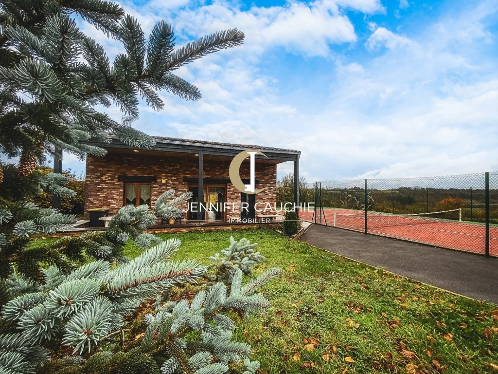 MAISON INDIVIDUELLE SEMI PLAIN PIED A VENDRE - BOUVELINGHEM - 156 m2 - 291 200 &euro;
