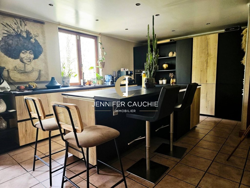 Maison individuelle semi plain pied A VENDRE - ST MARTIN D HARDINGHEM - 220 m2 - 262 500 &euro;