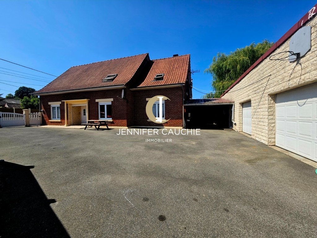 MAISON INDIVIDUELLE A VENDRE - VAUDRINGHEM - 220 m2 - 332 800 &euro;